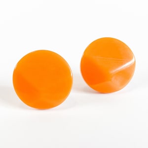 1950s Butterscotch Bakelite Dome Earrings | 50s Orange Bakelite Clip Earrings