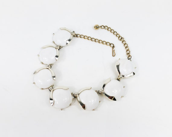 Coro | 1950s White Necklace  | 50s White Plastic … - image 4