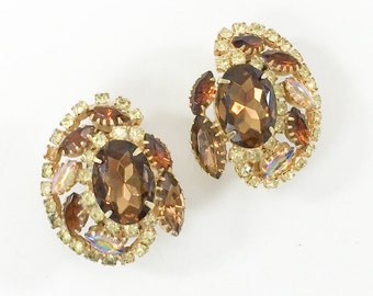 1950s Brown Rhinestone Earrings | 50s Bronze Cluster Rhinestone Earrings | Juliana D&E