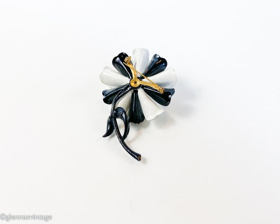 1960s Black & White Flower Brooch | 60 Black Whit… - image 3