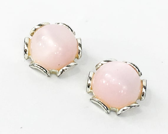 1950s Pink Circle Earrings | 50s Pink Lucite Clip… - image 1