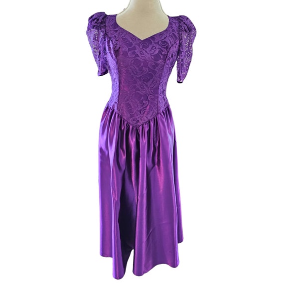 Vintage Alfred Angelo ILGWU Made size 13/14 Purple Lace and Satin Formal Dress