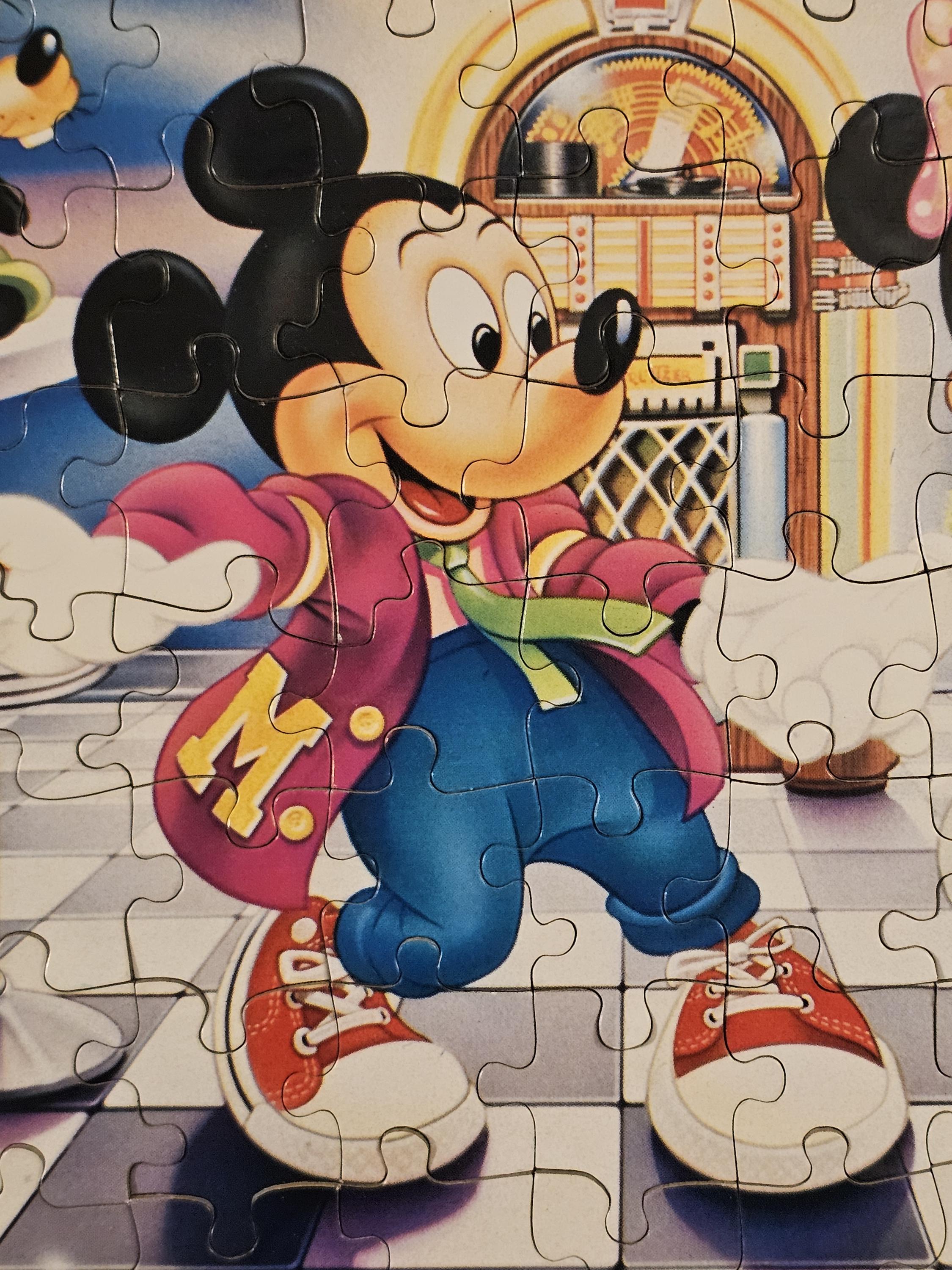 Vintage Disney Mickey Mouse & Minnie Mouse 100 Piece Jigsaw Puzzle