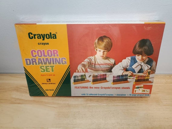 Vintage 1977 Crayola Crayons Drawing Set 