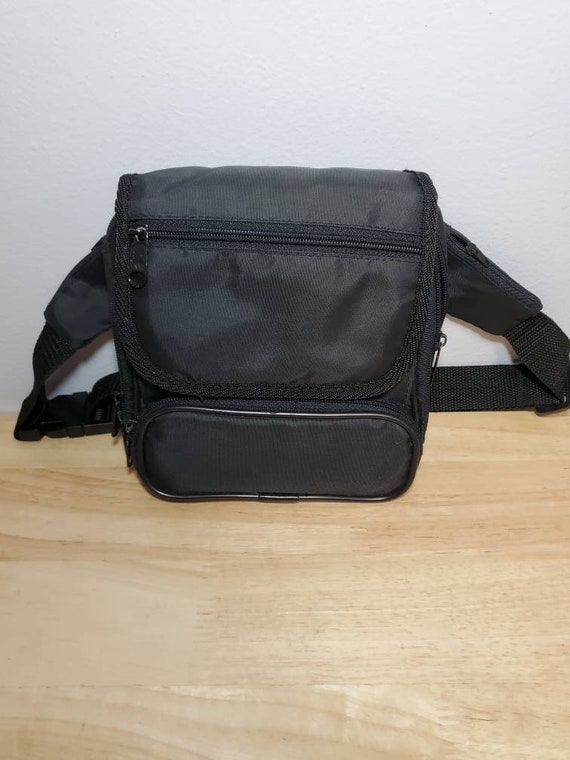 Vintage 90's Black Fanny Pack Purse - image 1