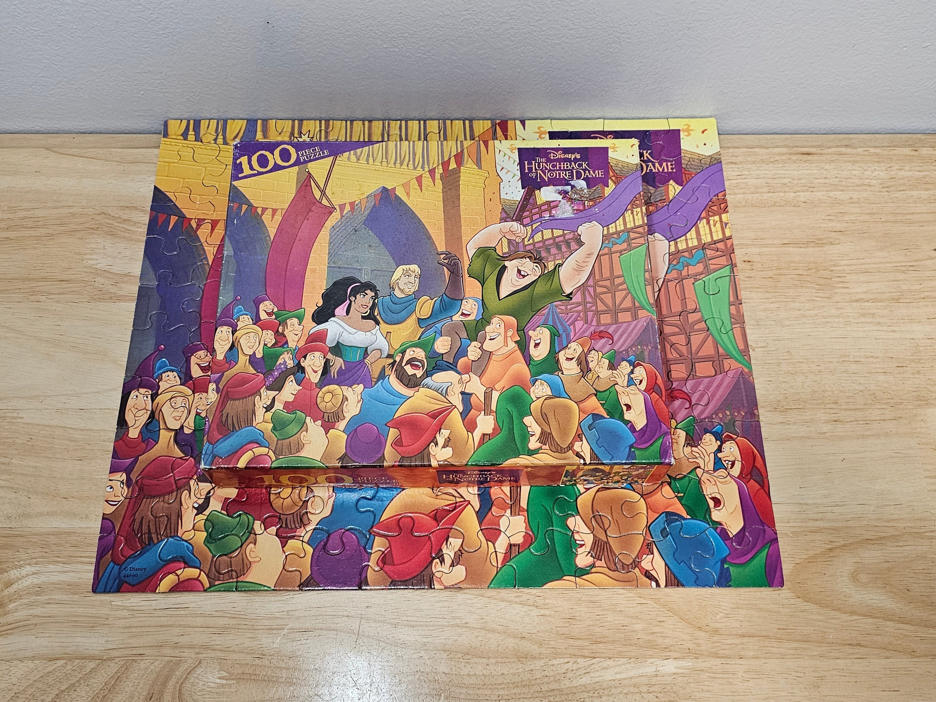 80-90's “THE HUNCHBACK OF NOTRE DAME” Vintage 90's Disney's the Hunchback of Notre Dame 100 Piece Jigsaw