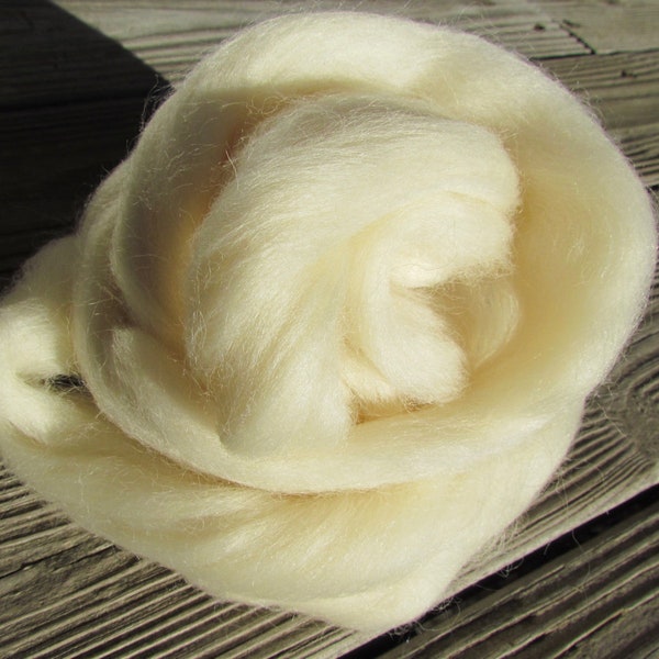 Wensleydale Roving Natural Ivory or Brown Wool for Spinning, Felting and Knitting - 2 oz.