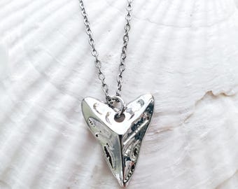 Shark Teeth Charm Chain Necklace Simple Shark Tooth Pendant Surfer Girl Jewelry