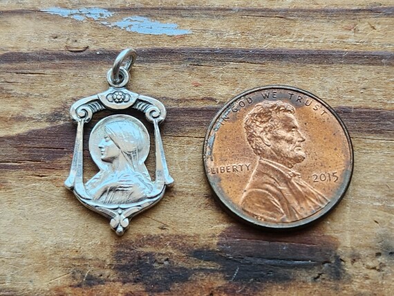 Vintage Blessed Mother Sacred Heart of Jesus Medal HM… - Gem