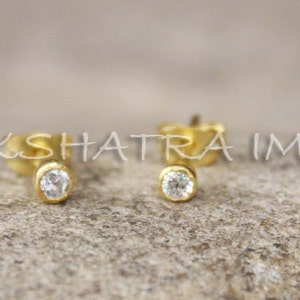 Cubic Zircon 3mm Round Faceted Vermeil Stud Earrings