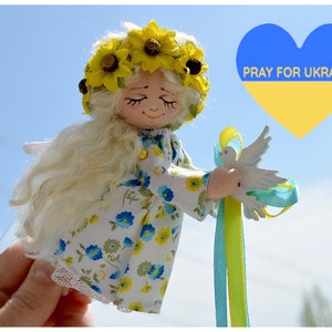Pray for Ukraine freedom - digital postcard