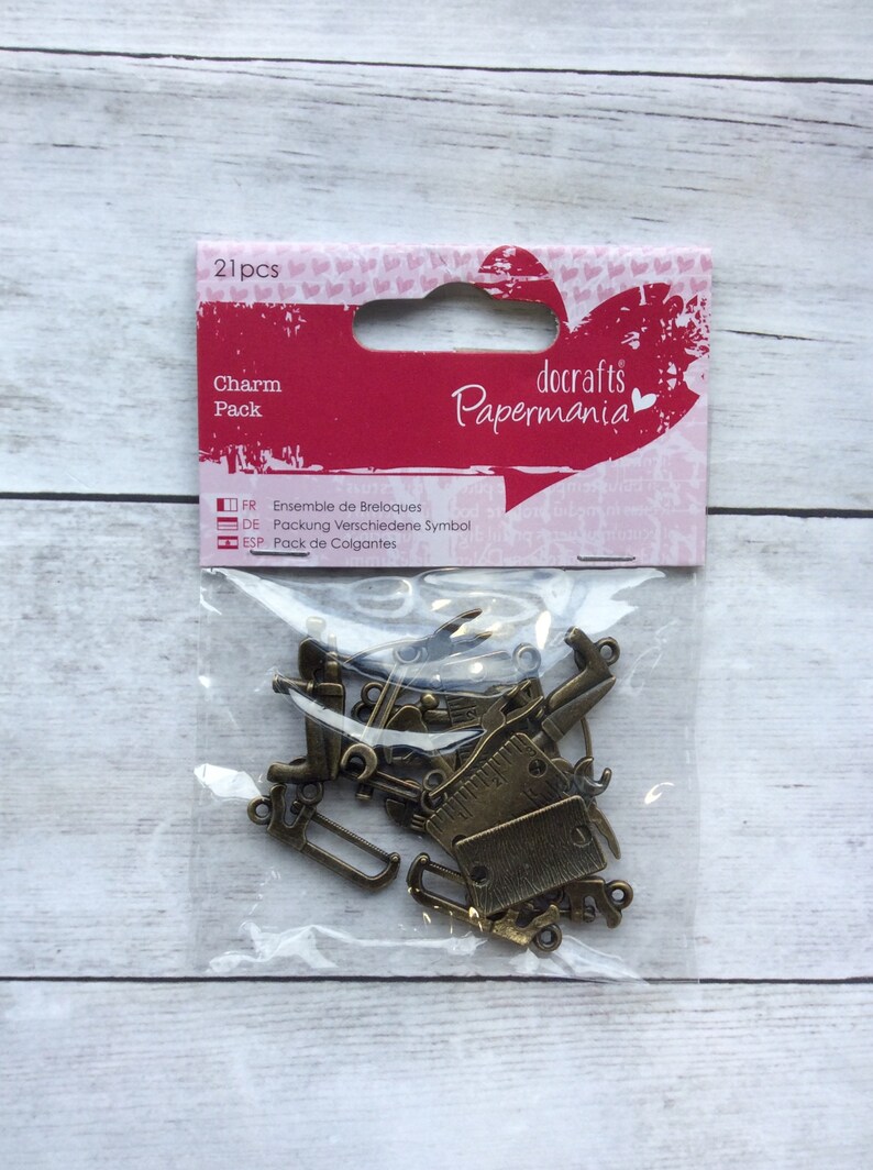 21 pcs - CHARM PACK TOOLS Docrafts // Papermania FOR CRAFTS