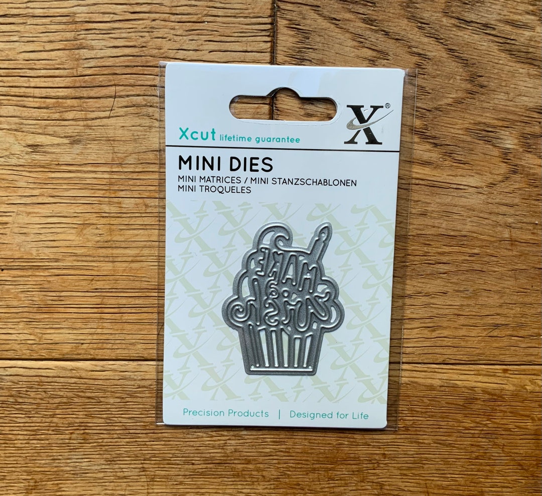 XCUT Mini Die Set 'Schwester' – Stanzformen Für Basteln, Karten & Geschenkanhänger