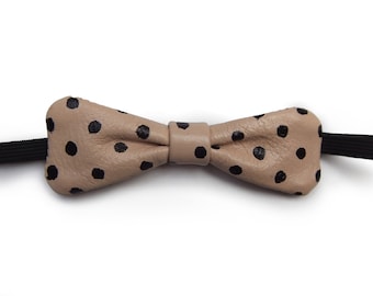 Leather bow tie pink with black polka dots