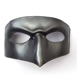 Metallic Leather mask image 1
