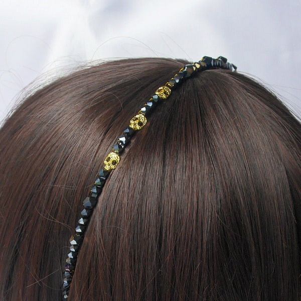 Black Gold Skull Bride Hair Piece, Gothic Skull Hair Piece, Gothic Bridal Tiara, Gold Skull Hair Accessory, Gothic Wedding Hair Accessory