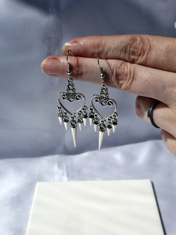 Sterling Silver Axe Filigree Earring Sterling Silver Axe Filigree Earring