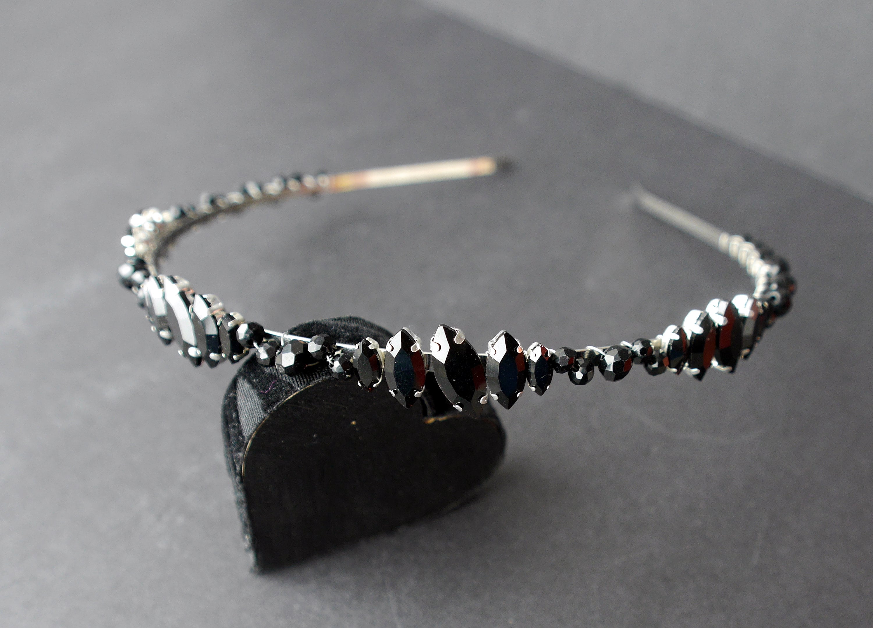 Black Tiara Hair Band, Black Wedding Prom Hair Accessory  display picture 1