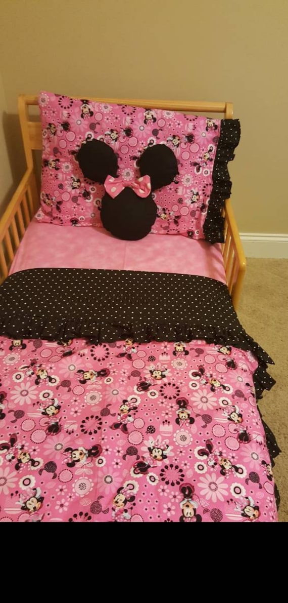 Minnie Mouse Toddler Bedding