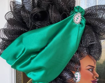 Diva wreath, AKA wreath, sorority wreath