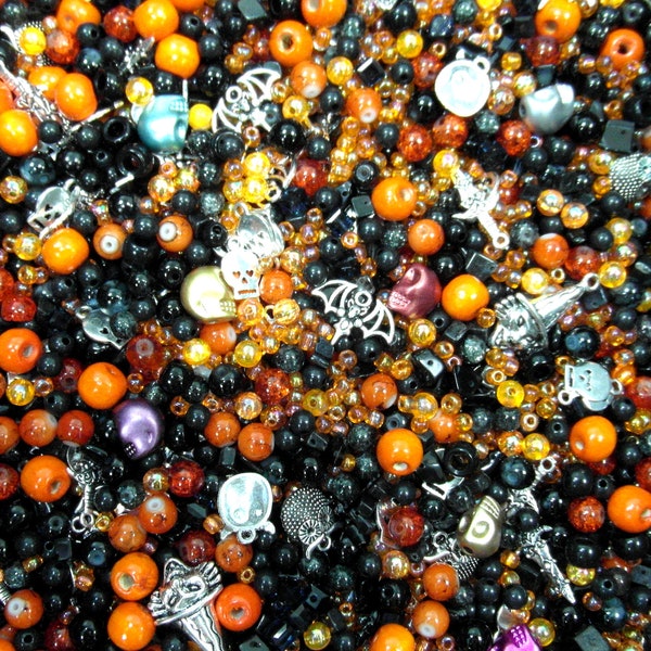 50g Halloween Mix - Random Beads + Charms - Orange & Black- Approx 80pcs - K0042