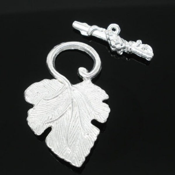 10 Grape Vine Toggle Clasp - Silver Plated - 37mmx23mm - Large Connector- J05429