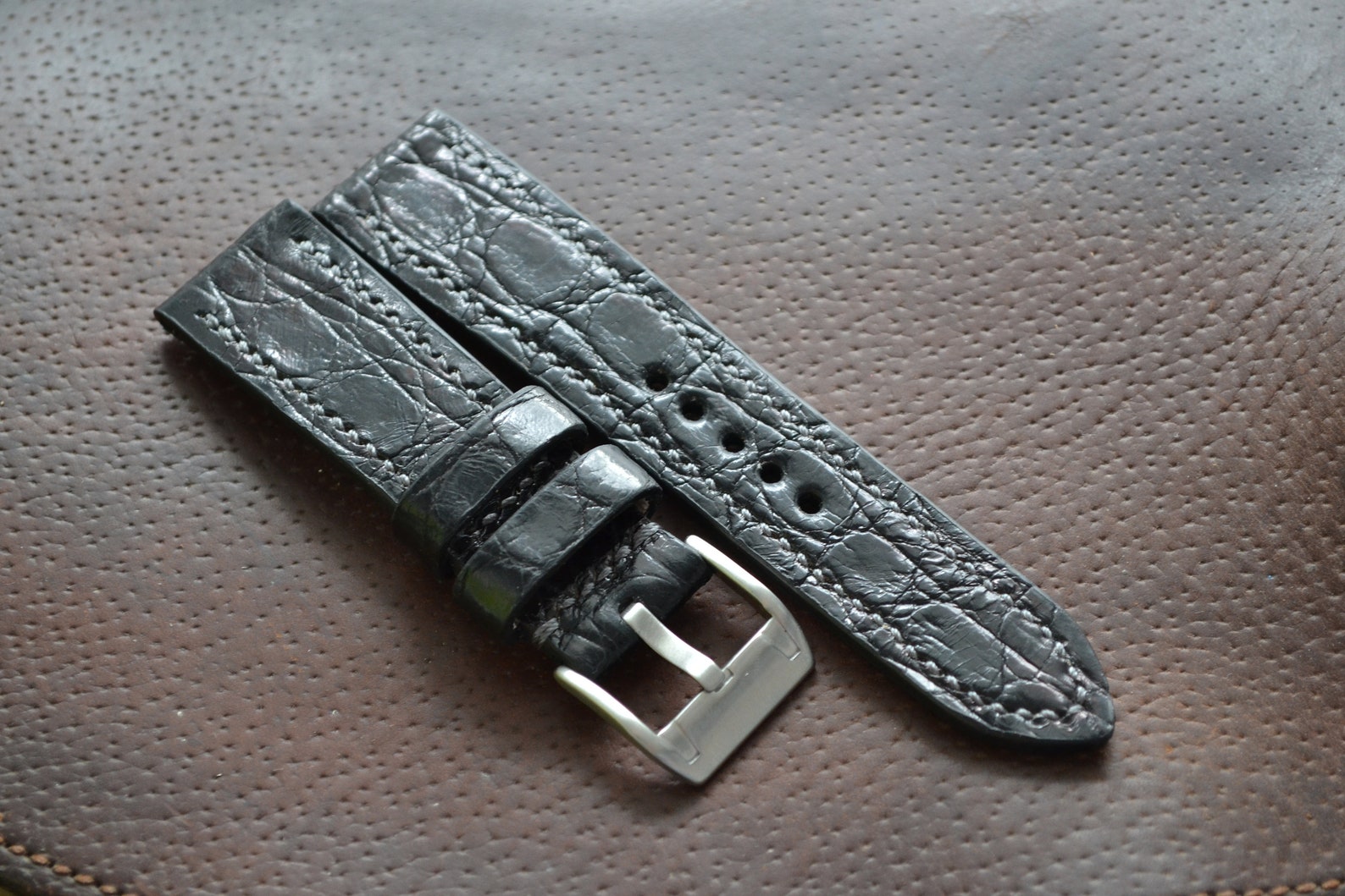 22/20 mm Handgemachte Croc Leder Uhrenarmband nach Maß von