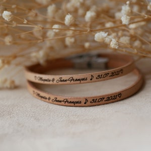 Cadeau pour couple deux bracelets cuir personnalisés même gravure, coordonnées GPS ou date anniversaire ou prénoms, bijoux pour mariés image 3