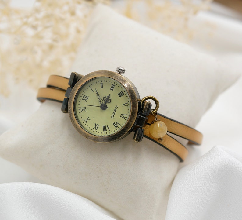 Custom leather woman watch, choose engraving text, leather colour, watch face for an unique boho woman Mother day gift image 2