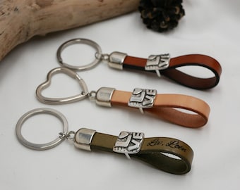 Schlüsselanhänger aus Leder, personalisiert durch Gravur mit Anhänger Ihrer Wahl, anpassbares Liebhabergeschenk für Männer, Frauen, Mädchen, Paare, Freunde