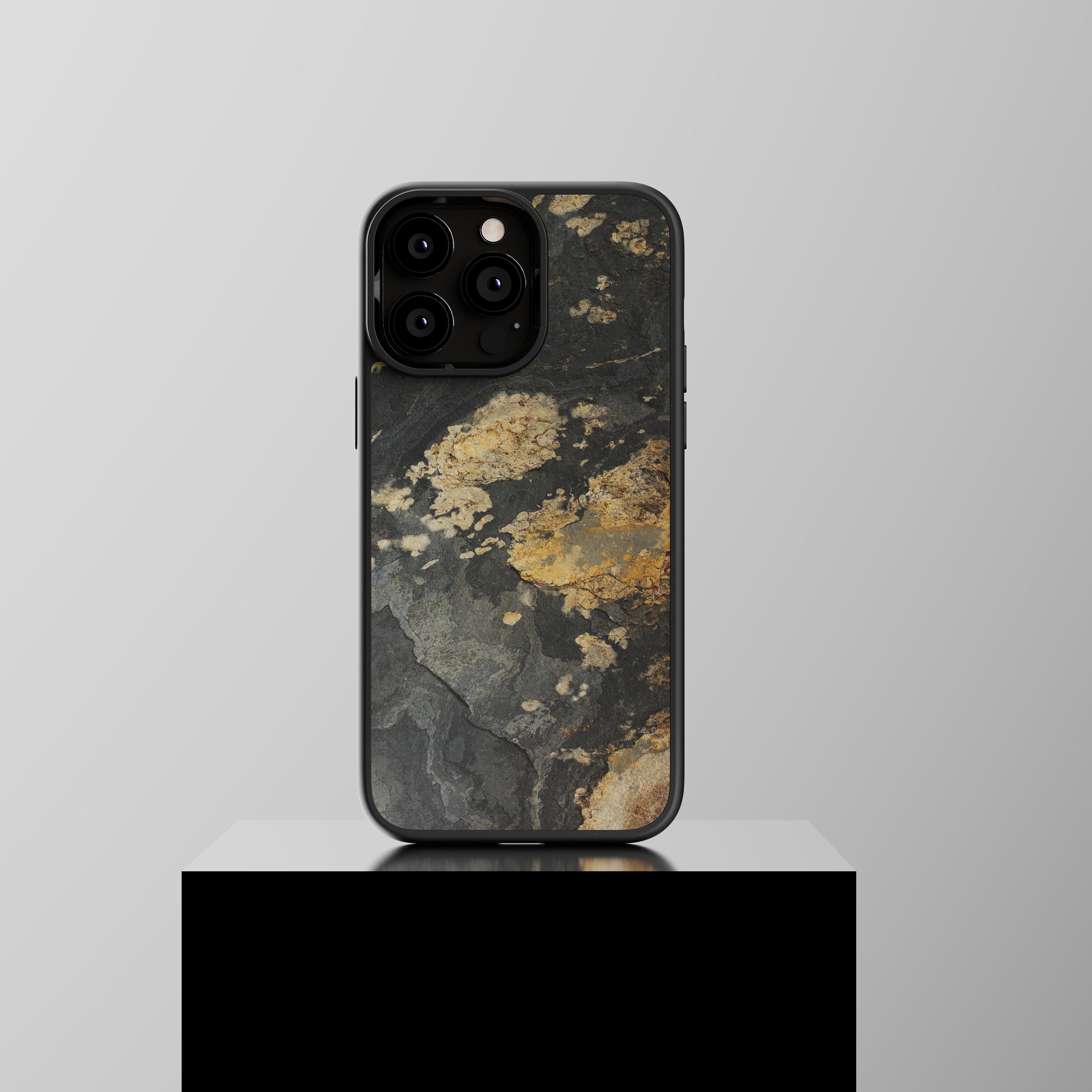 DAIZAG Luxury Elegant Designer Classic Phone Case iPhone 12 Pro Max