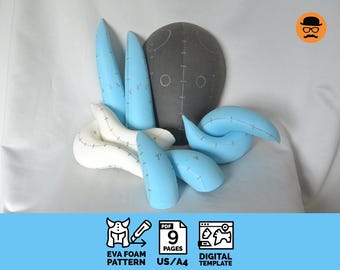 Puede incluir: Un conjunto de nueve páginas PDF con instrucciones y patrones para crear una cabeza de disfraz de espuma. Los patrones están impresos en papel tamaño carta de EE. UU. e incluyen medidas en pulgadas. La imagen muestra las piezas de espuma dispuestas sobre una superficie blanca.