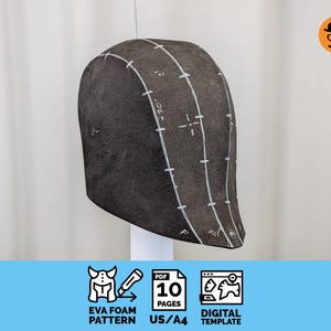 Könnte beinhalten: Eine dunkelgraue Helmbasis aus EVA-Schaumstoff mit weißen, handgezeichneten Führungslinien, Fadenkreuzmarkierungen und numerischen Anmerkungen. Der untere Bereich enthält Symbole für ein EVA-Schaumstoffmuster, ein 10-seitiges PDF und eine digitale Vorlage für US/A4-Papier.