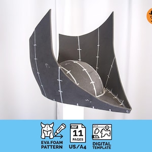 Peut inclure: Un patron en mousse EVA gris foncé pour un chapeau tricorne, avec des marquages blancs. Le chapeau est présenté sur un fond blanc. L'image contient le texte "EVA FOAM PATTERN", "11 PAGES", et "DIGITAL TEMPLATE".