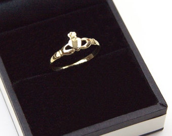 Claddagh Ring 9ct Gold