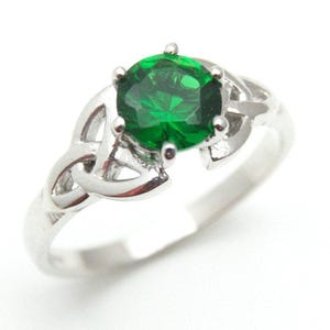 Sterling Silver 1ct Cubic Zirconia Emerald Trinity Knot Ring