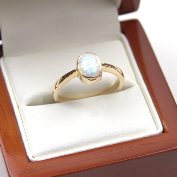 9ct Yellow Gold Oval Opal Ring Fully UK Hallmarked