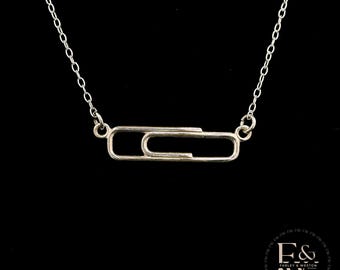 Collar pequeño de plata esterlina con clip