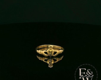 9ct Yellow Gold Small Claddagh Ring