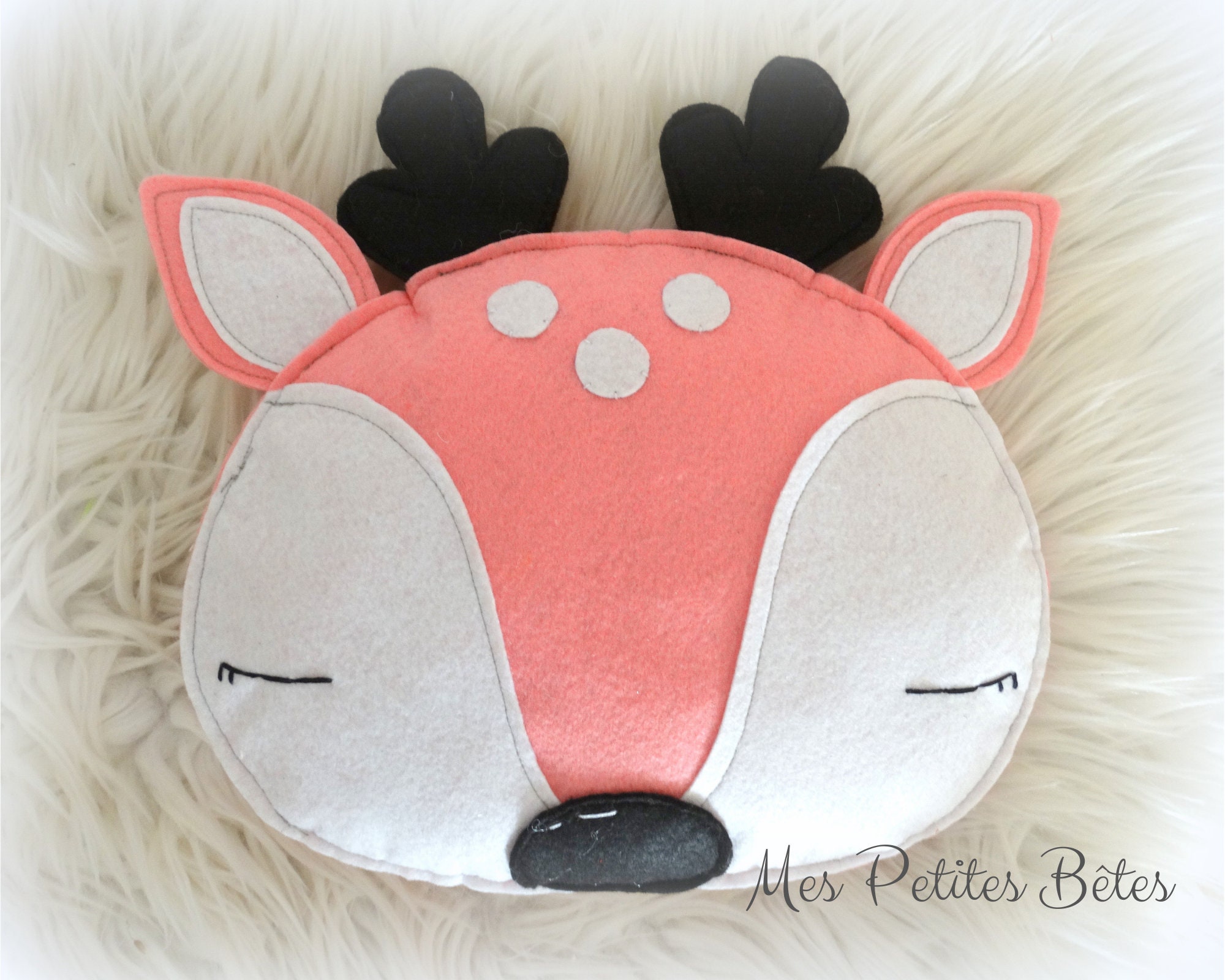 Coussin Cerf, Coussin Cerf Chambre Bébé, Décoration Animaux de La Forêt, Feutrine, Bébé Rose Blanc