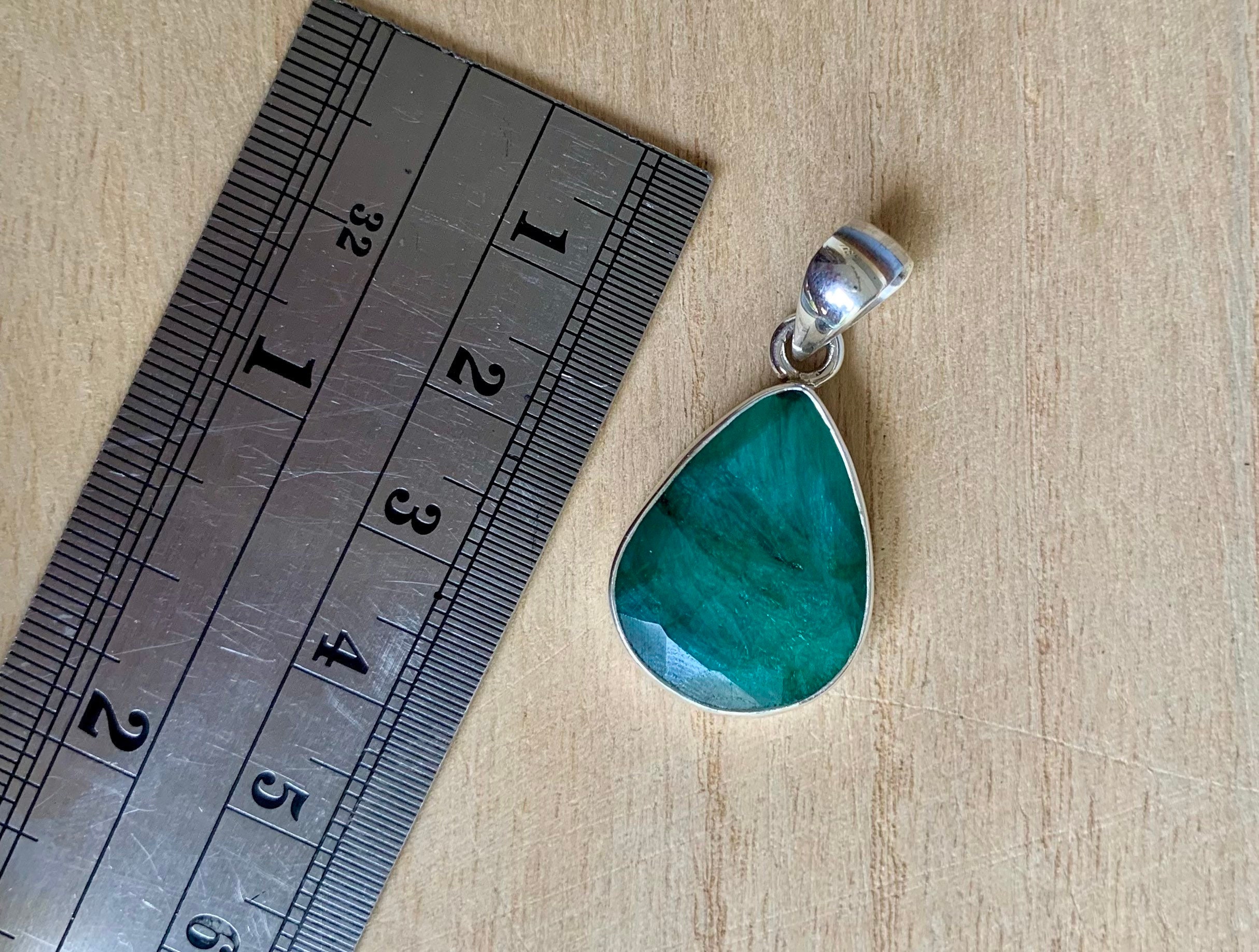 Pendentif Goutte En Émeraude Naturelle Et Argent Sterling 925 - Fait Main Sur Mesure