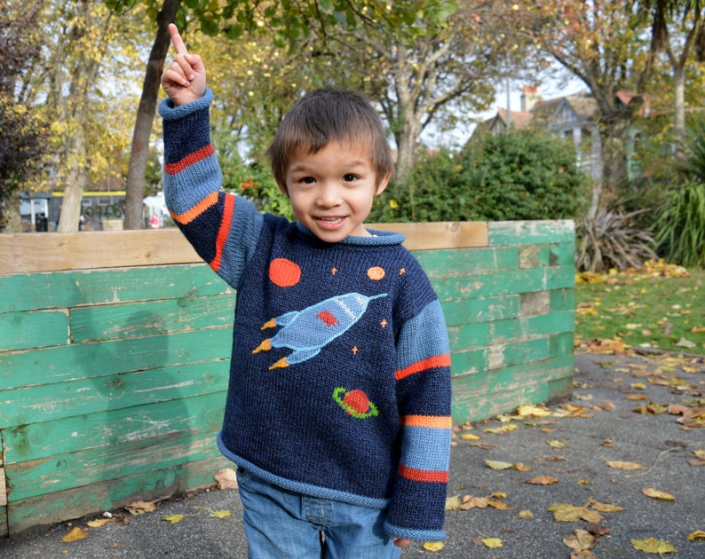 Tricoté Alpaga Jumper Space rocket design Pull/Pullover, Pulls en laine tricotés pour enfants, Pulls amusants pour enfants, cadeau de Noël de vaisseau spatial image 3