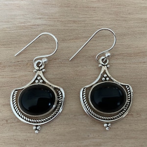 Black  onyx sterling silver earrings , Black onyx earrings , black earrings, gift for her, dangly teardrop earrings, onyx teardrops,