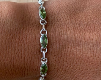 Peridot sterling silver bracelet, Faceted peridot bracelet, Chain faceted peridot bracelet, Green Peridot bracelet, august birthstone