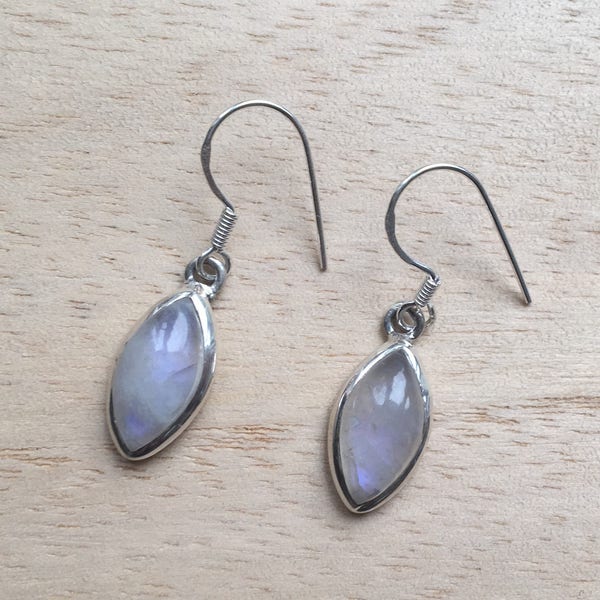 Almond shape Moonstone silver earrings, Dangle moonstone silver earrings, Rainbow Moonstone Earrings, Drop Earrings, Gift for her