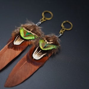 Feather earrings with pheasant and peacock feathers | Natural jewelry | Alternative feather jewelry | Grey hanging earrings