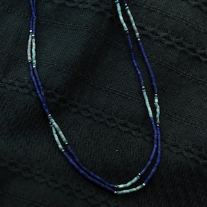 Lapislazuli-Kette in umweltfreundlicher Geschenkverpackung – handgefertigter Schmuck, ideal als Geschenk für Sie oder Ihn.