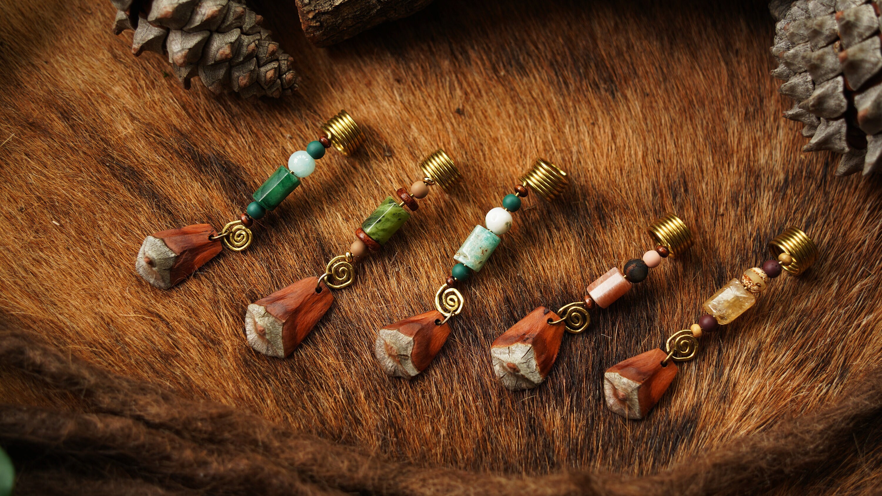 Dread jewelry wire beads with pine cone scale | Boho dreadlock jewelry | Hippie hair accessories | Hair bead | Dreadbead Authentic Look