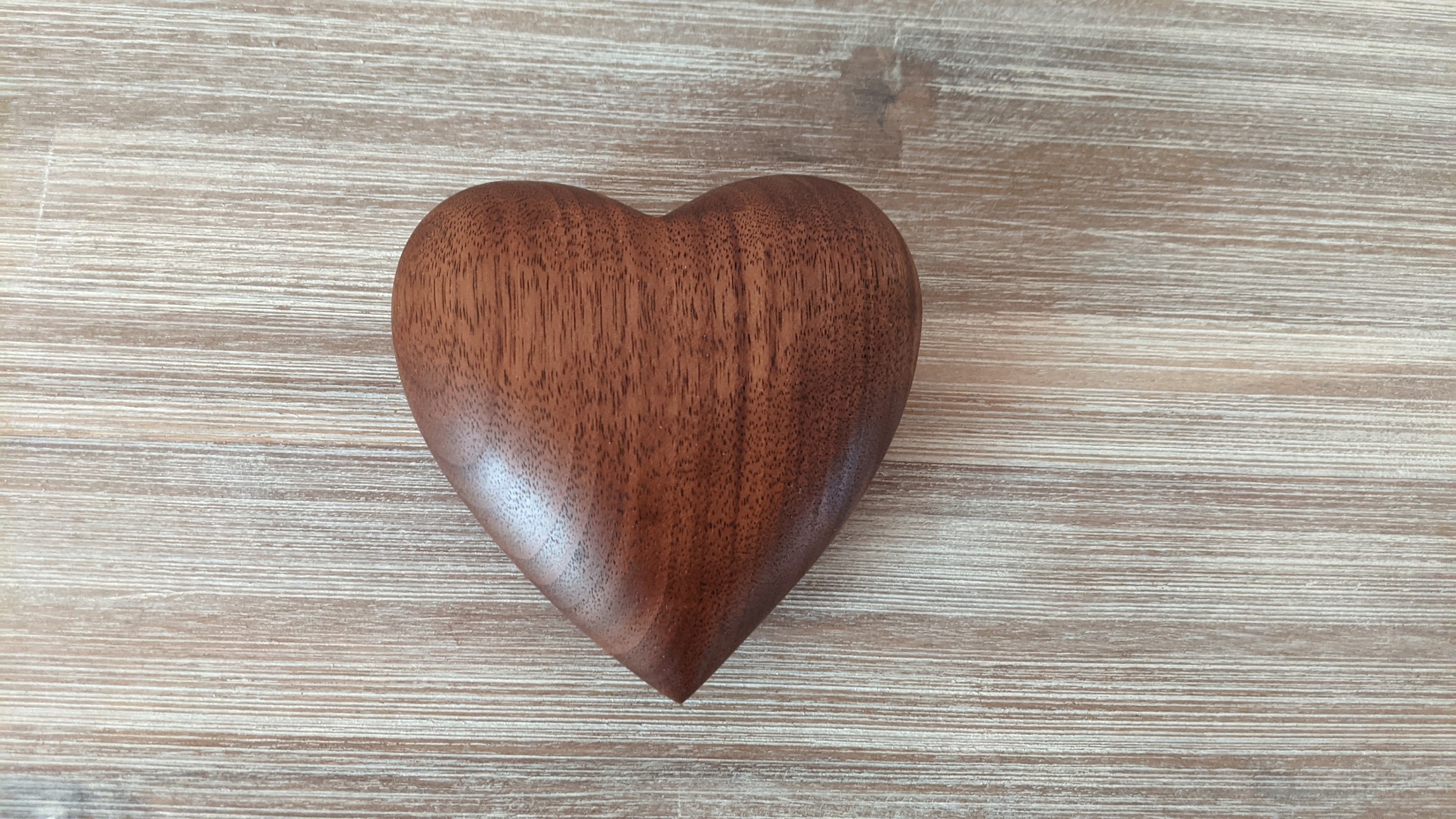 Large Wooden Heart – Birch Lane by Jennifer