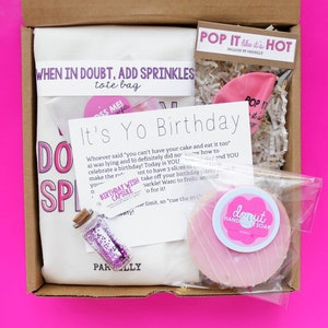 Coffret cadeau joyeux anniversaire pour elle | Envoyer un cadeau | Cadeau personnalisé | Cadeau d'anniversaire personnalisé